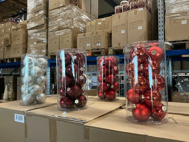 Partij diverse glazen kerstballen 80mm 15/tube (96 tubes) - afbeelding 17 van  20