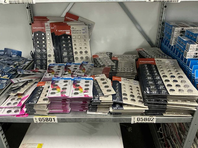 Partij diverse grundig batterijen (265 verpakkingen) - afbeelding 1 van  5
