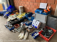 Partij diverse handelsgoederen - afbeelding 1 van  11