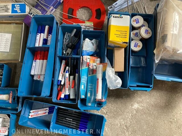 Partij diverse handelsgoederen - afbeelding 4 van  5