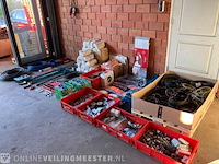 Partij diverse handelsgoederen - afbeelding 8 van  21