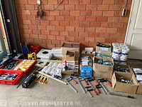 Partij diverse handelsgoederen - afbeelding 1 van  24