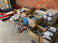 Partij diverse handelsgoederen - afbeelding 17 van  24