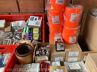 Partij diverse handelsgoederen - afbeelding 9 van  17
