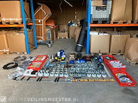 Partij diverse handelsgoederen - afbeelding 1 van  38