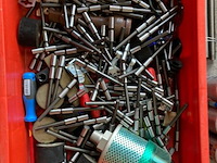 Partij diverse handelsgoederen - afbeelding 24 van  38