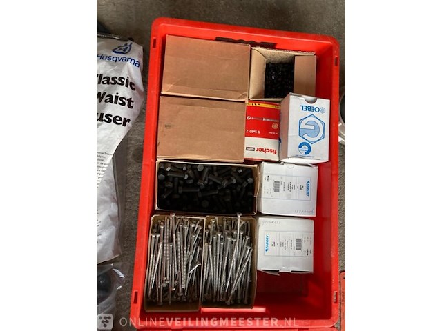 Partij diverse handelsgoederen - afbeelding 37 van  38