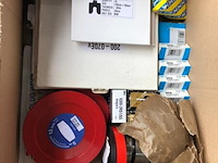 Partij diverse handelsgoederen - afbeelding 8 van  18