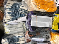 Partij diverse handelsgoederen - afbeelding 15 van  18