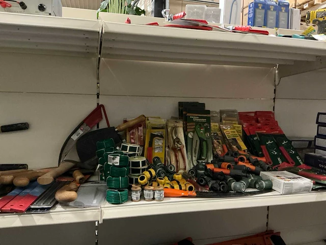 Partij diverse handgereedschap/accessoires (240x) - afbeelding 1 van  12