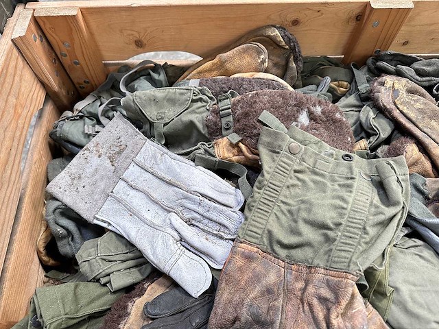 Partij diverse handschoenen - afbeelding 3 van  5