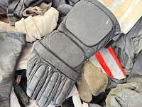 Partij diverse handschoenen - afbeelding 3 van  4