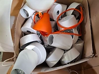 Partij diverse hanglampen en lampenkappen, o.a lnd design, home sweet home, lundia oy - afbeelding 5 van  23