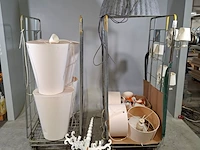 Partij diverse hanglampen en lampenkappen, o.a lnd design, home sweet home, lundia oy