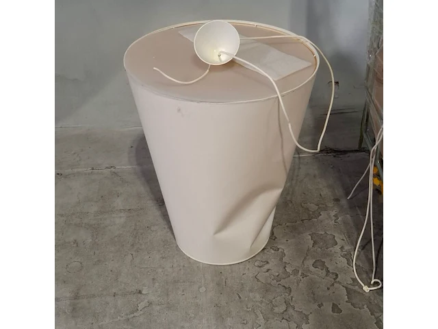 Partij diverse hanglampen en lampenkappen, o.a lnd design - afbeelding 3 van  10