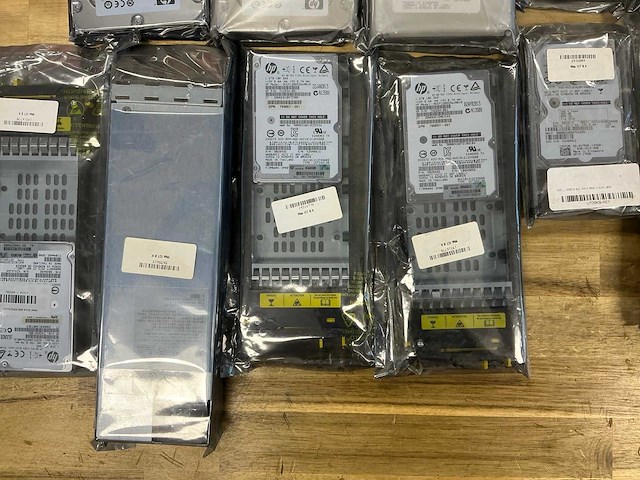 Partij diverse harde schijven (24x) - afbeelding 8 van  9
