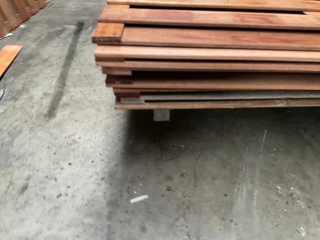 Partij diverse hardhout tuinschermen 180x180 cm - afbeelding 11 van  13