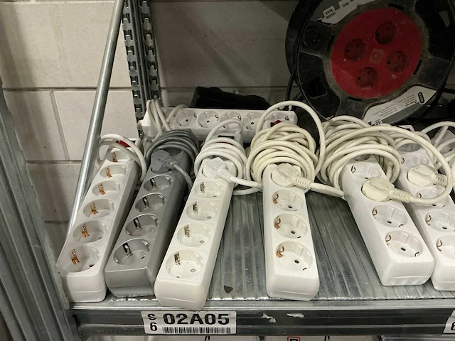 Partij diverse haspels/stekkerdozen (23x) - afbeelding 3 van  8