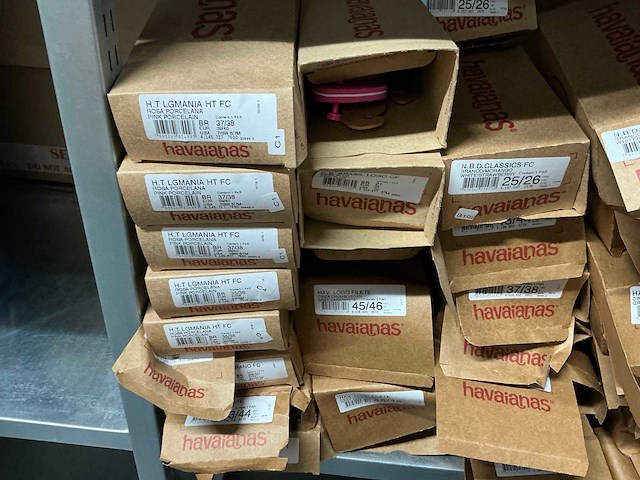 Partij diverse havaianas slippers (236x) - afbeelding 2 van  24
