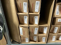 Partij diverse havaianas slippers (236x) - afbeelding 13 van  24