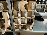 Partij diverse havaianas slippers (236x) - afbeelding 16 van  24