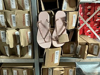 Partij diverse havaianas slippers (236x) - afbeelding 12 van  24