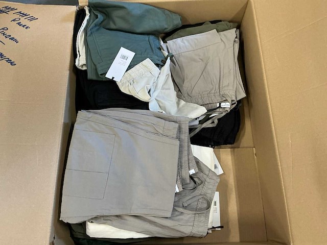 Partij diverse heren broeken purewhite/carhartt/penguin (37x) - afbeelding 2 van  9