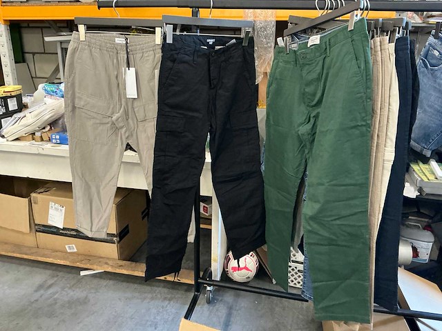 Partij diverse heren broeken purewhite/carhartt/penguin (37x) - afbeelding 4 van  9