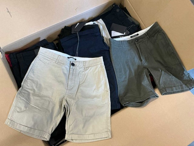 Partij diverse heren shorts o.a guess/lyle&scott/airforce (55x) - afbeelding 3 van  13