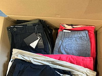 Partij diverse heren shorts o.a guess/lyle&scott/airforce (55x) - afbeelding 5 van  13