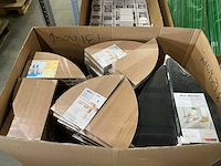 Partij diverse hoek planken (131x) - afbeelding 1 van  6