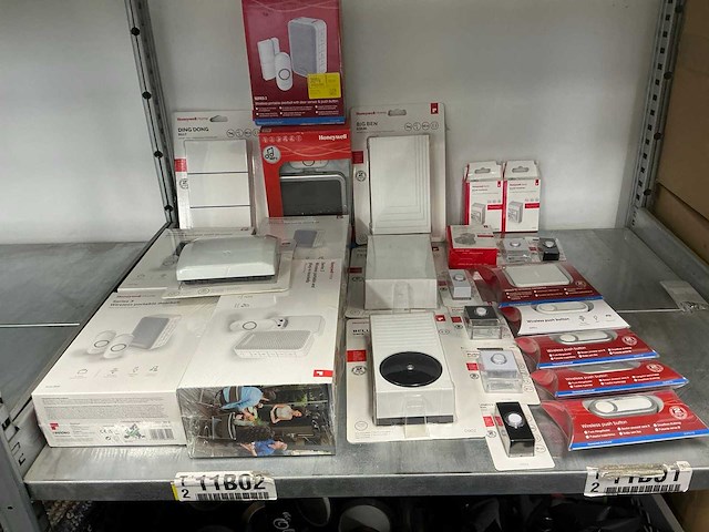 Partij diverse honeywell deurbellen/transformers/buttons (25x) - afbeelding 1 van  7