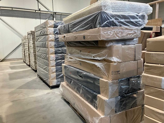 Partij diverse hoofdborden en bedboxen - afbeelding 2 van  8