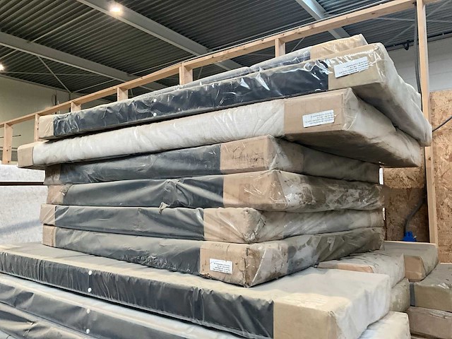 Partij diverse hoofdborden en halffabricaten - afbeelding 2 van  6