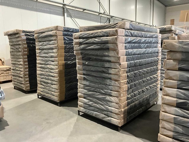 Partij diverse hoofdborden - afbeelding 1 van  6