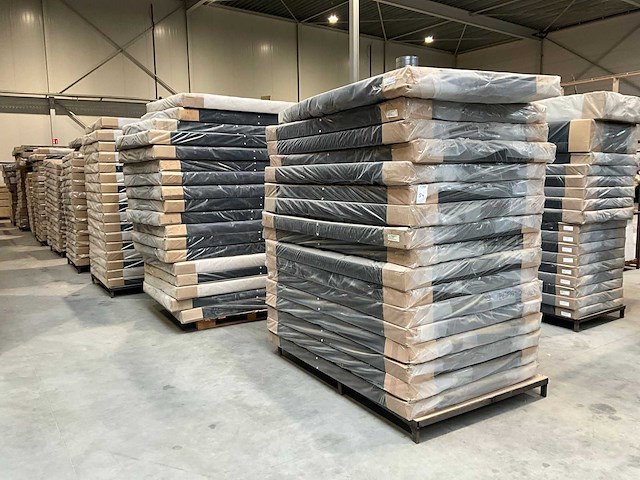 Partij diverse hoofdborden - afbeelding 1 van  9