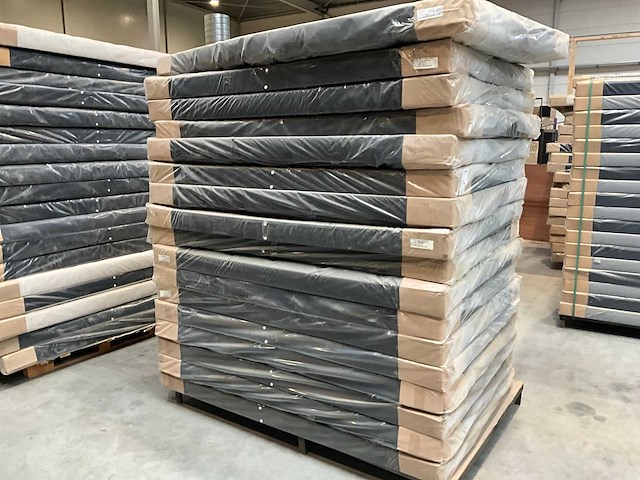 Partij diverse hoofdborden - afbeelding 2 van  9