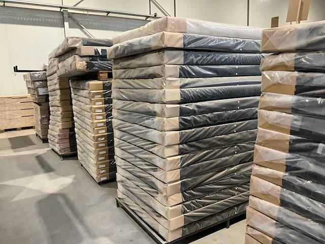 Partij diverse hoofdborden - afbeelding 4 van  9