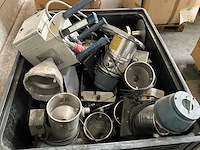 Partij diverse hoppers en machine toebehoren - afbeelding 1 van  2