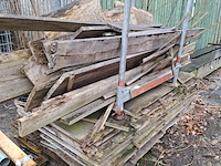Partij diverse houten balken en planken - afbeelding 11 van  12