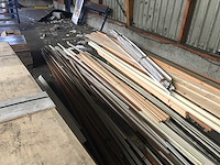 Partij diverse houten latten en planken - afbeelding 3 van  3