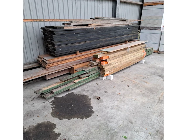 Partij diverse houten planken en balken - afbeelding 4 van  11