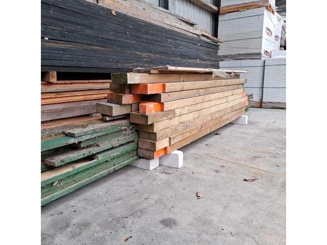 Partij diverse houten planken en balken - afbeelding 5 van  11