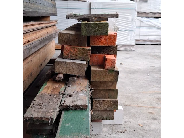 Partij diverse houten planken en balken - afbeelding 6 van  11