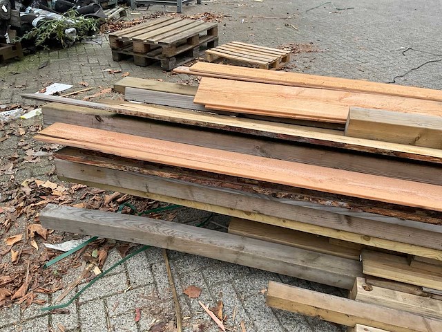 Partij diverse houten planken/balken - afbeelding 11 van  12