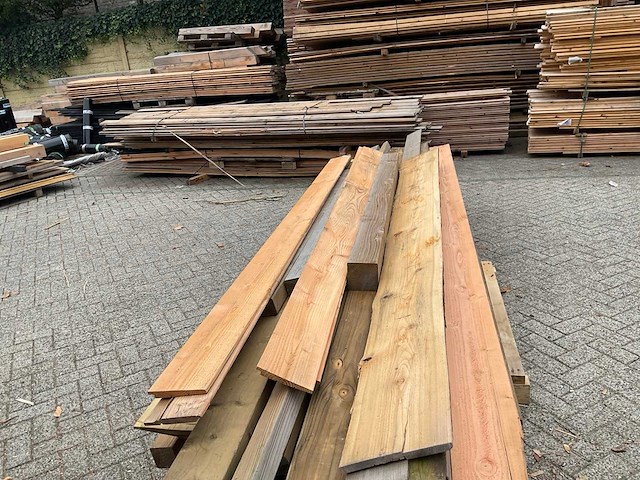 Partij diverse houten planken/balken - afbeelding 2 van  10