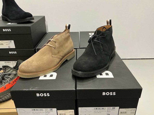 Partij diverse hugo boss heren schoenen (17x) - afbeelding 14 van  16