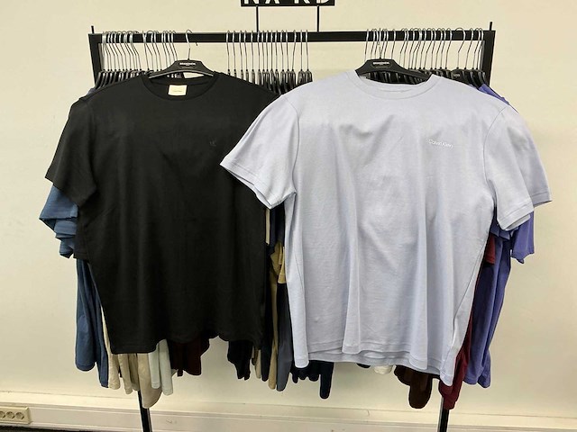 Partij diverse hugo boss/calvin klein/tommy jeans heren t-shirts (57x) - afbeelding 2 van  33