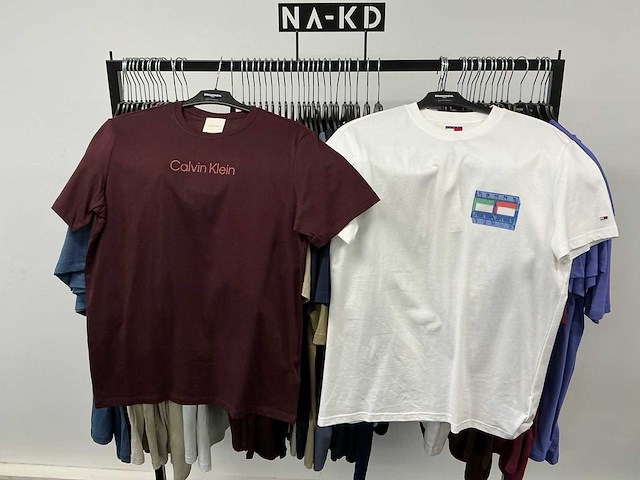 Partij diverse hugo boss/calvin klein/tommy jeans heren t-shirts (57x) - afbeelding 33 van  33
