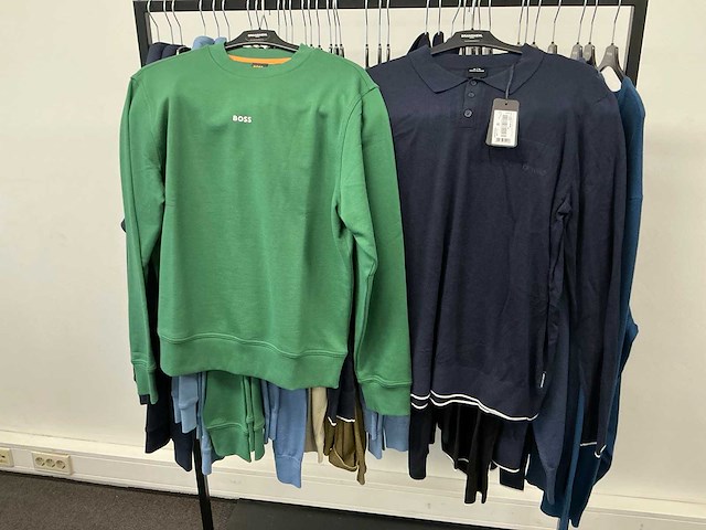 Partij diverse hugoboss/armaniexchange/calvinklein/lyle&scott heren truien (37x) - afbeelding 22 van  24